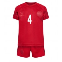 Danmark Simon Kjaer #4 Hjemmebanesæt Børn VM 2022 Kortærmet (+ Korte bukser)